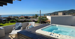 Casa à Venda no Condomínio Residencial Mar Azul, Garopaba-SC