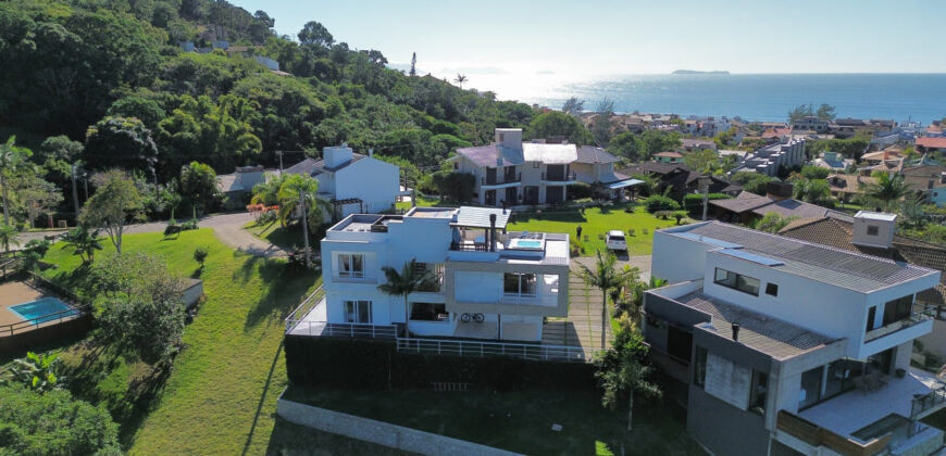 Casa à Venda no Condomínio Residencial Mar Azul, Garopaba-SC