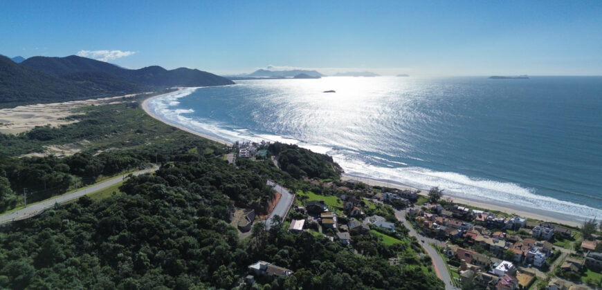 Casa à Venda no Condomínio Residencial Mar Azul, Garopaba-SC