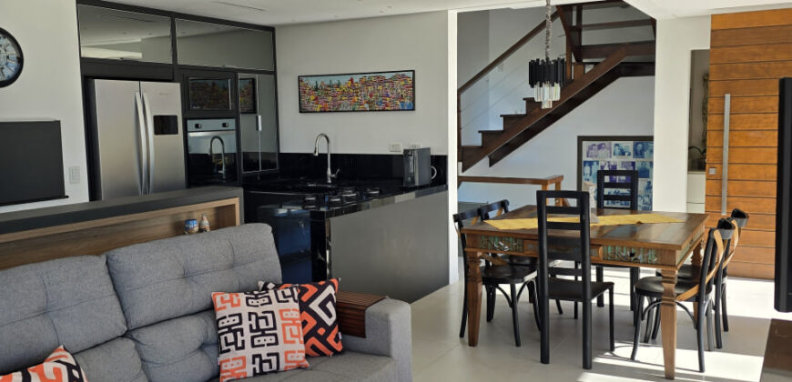 Casa à Venda no Condomínio Residencial Mar Azul, Garopaba-SC