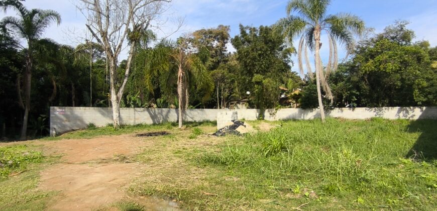 Terreno em Imbituba, no Loteamento Janaína a 80 metros até a lagoa de Ibiraquera