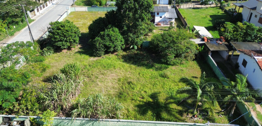 Terreno a venda no bairro Alto Arroio, Imbituba-SC.