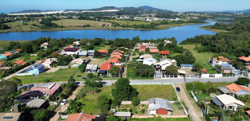 Terreno a venda no bairro Alto Arroio, Imbituba-SC.