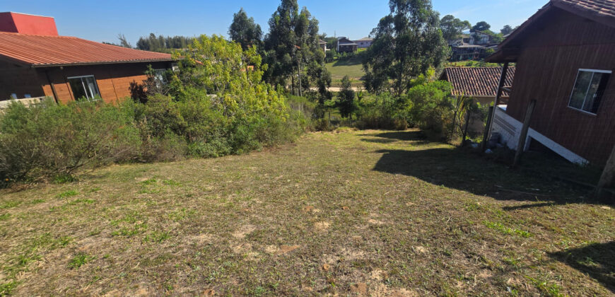 🏡 Casa na Ibiraquera – Perto da Lagoa, com Piscina e Terreno Amplo!