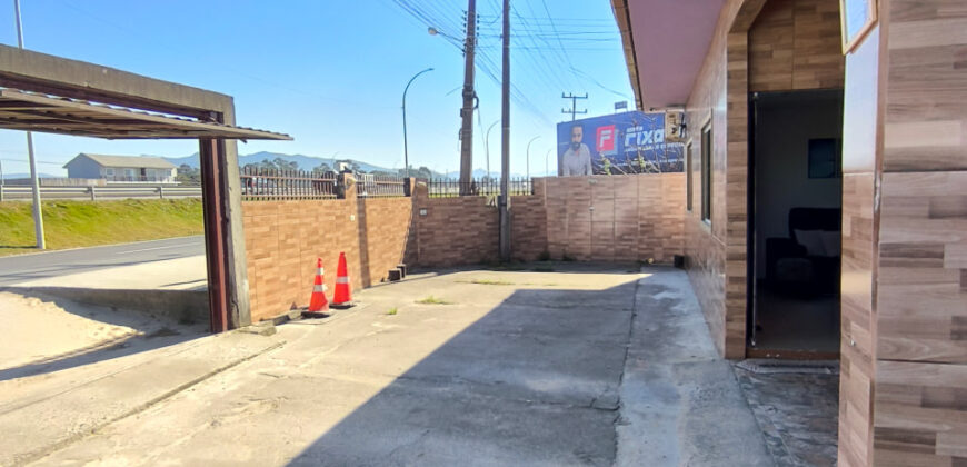 Casa no Alto Arroio beira da BR 101