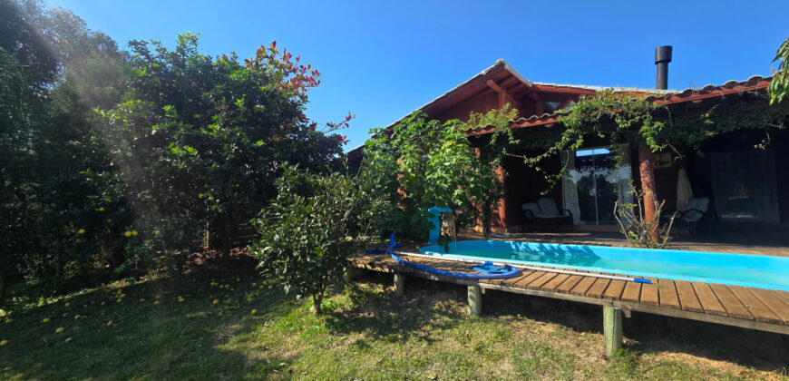 🏡 Casa na Ibiraquera – Perto da Lagoa, com Piscina e Terreno Amplo!