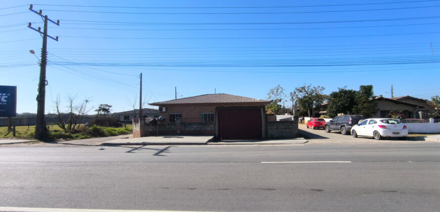 Casa no Alto Arroio beira da BR 101