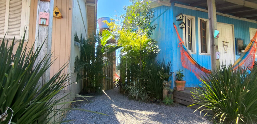 🏡 Oportunidade Única em Garopaba/SC – Duas Casas no Bairro Campo Duna!