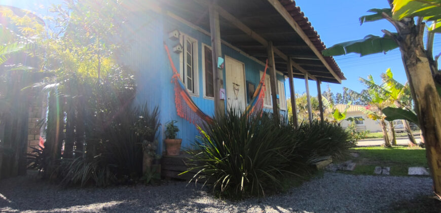 🏡 Oportunidade Única em Garopaba/SC – Duas Casas no Bairro Campo Duna!