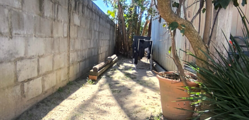 🏡 Oportunidade Única em Garopaba/SC – Duas Casas no Bairro Campo Duna!
