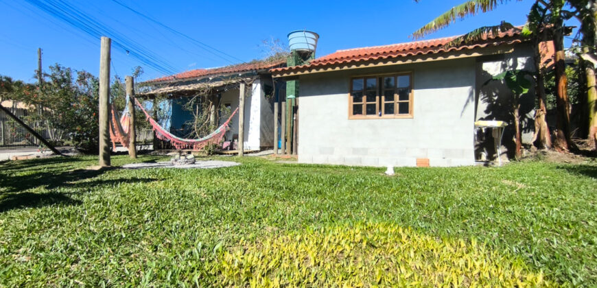 🏡 Oportunidade Única em Garopaba/SC – Duas Casas no Bairro Campo Duna!