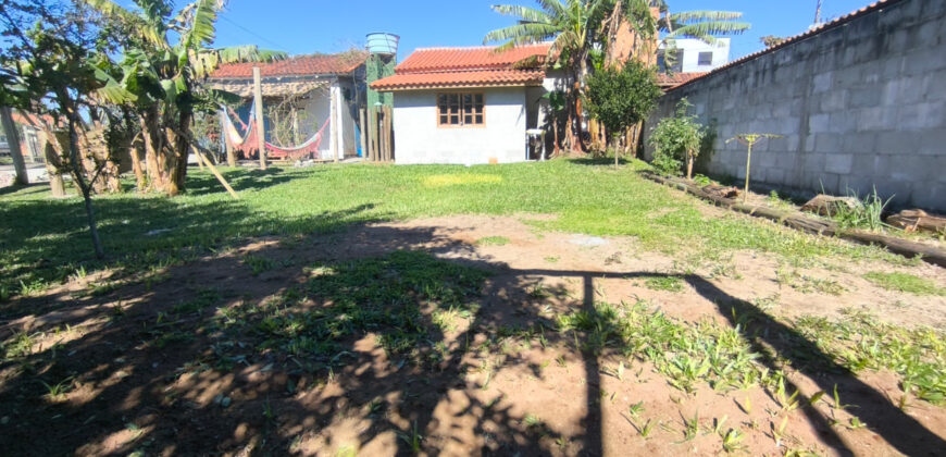 🏡 Oportunidade Única em Garopaba/SC – Duas Casas no Bairro Campo Duna!