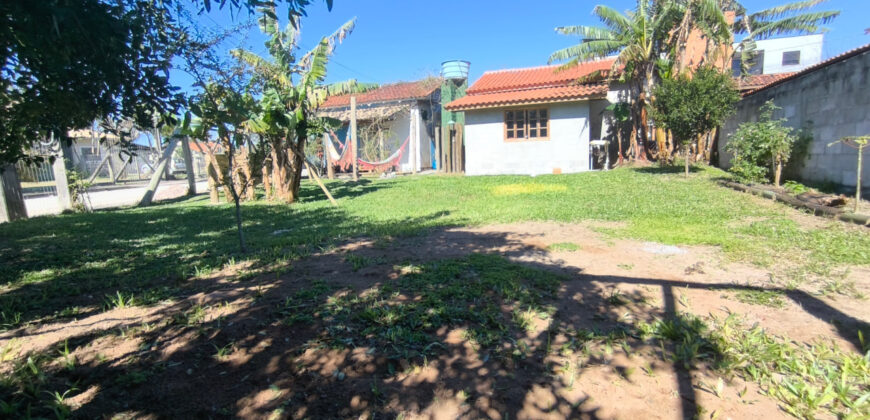 🏡 Oportunidade Única em Garopaba/SC – Duas Casas no Bairro Campo Duna!