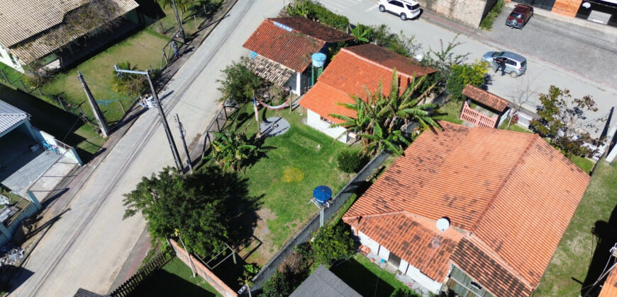 🏡 Oportunidade Única em Garopaba/SC – Duas Casas no Bairro Campo Duna!