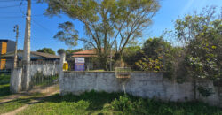 Casa em frente a Lagoa de Ibiraquera, no bairro Alto Arroio, Imbituba/SC