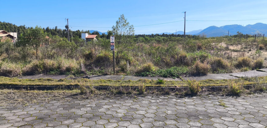 Terreno em Imbituba, localizado no Loteamento Bosque Imbituba, situado no bairro Sambaqui