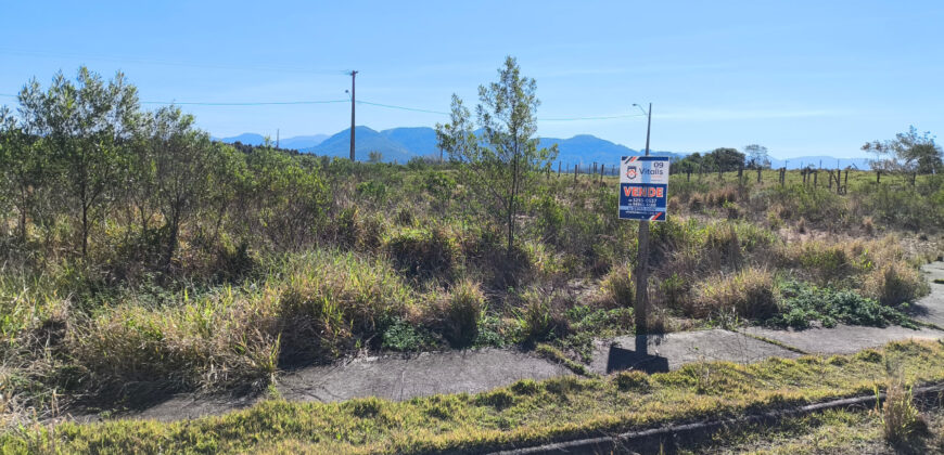 Terreno em Imbituba, localizado no Loteamento Bosque Imbituba, situado no bairro Sambaqui