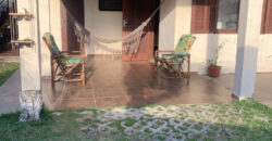 Casa na Praia do Rosa, á 400 metros da SurfLand Brasil 