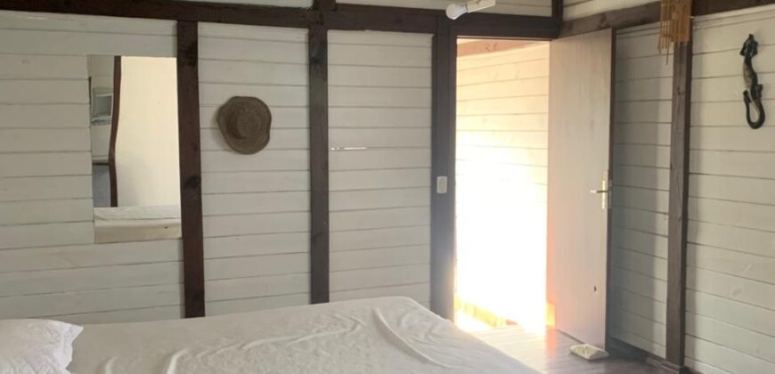 Casa na Praia do Rosa, á 400 metros da SurfLand Brasil 