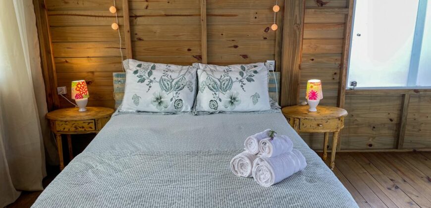 Casa à Venda na Beira da Lagoa Doce – Vista Privilegiada!