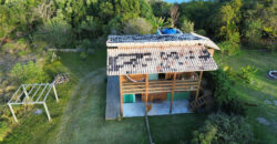 Casa à Venda na Beira da Lagoa Doce – Vista Privilegiada!