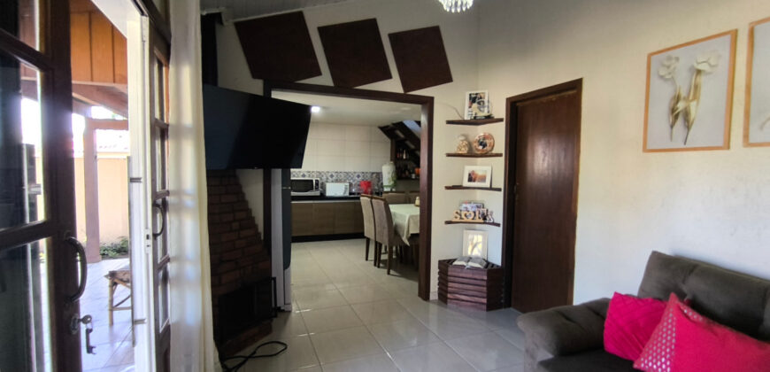 Casa a venda no Alto Arroio, 400 metros da lagoa