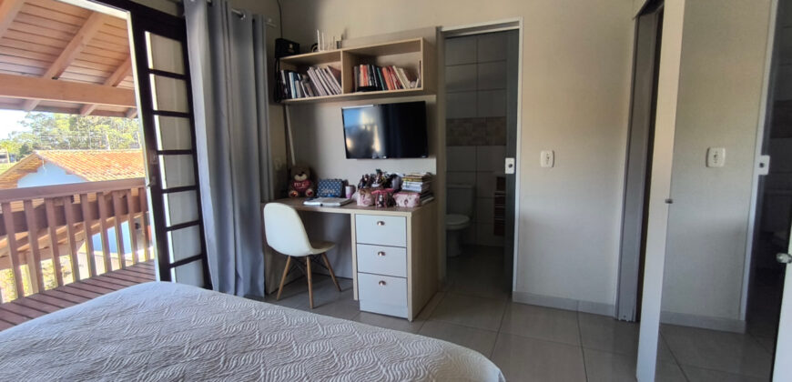 Casa a venda no Alto Arroio, 400 metros da lagoa