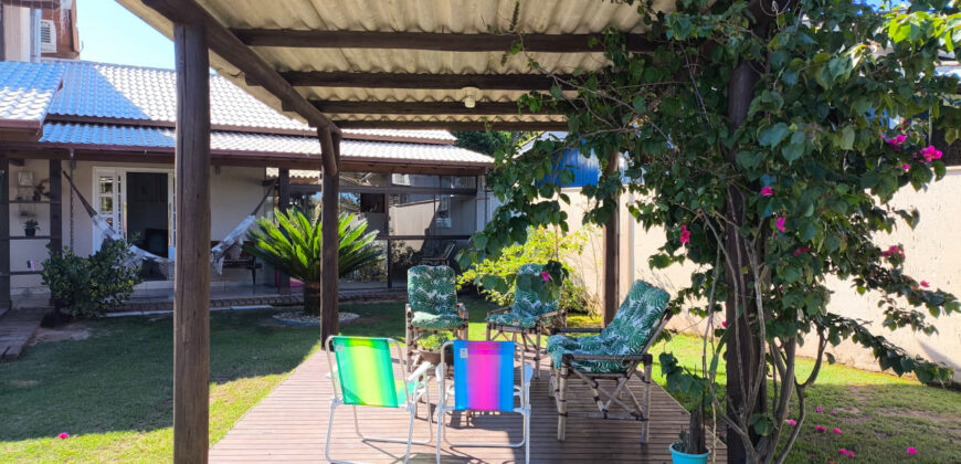 Casa a venda no Alto Arroio, 400 metros da lagoa