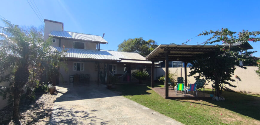 Casa a venda no Alto Arroio, 400 metros da lagoa