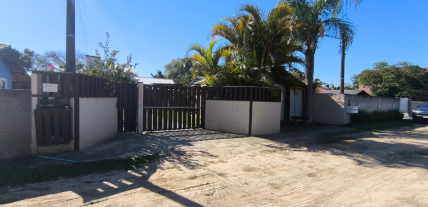 Casa a venda no Alto Arroio, 400 metros da lagoa