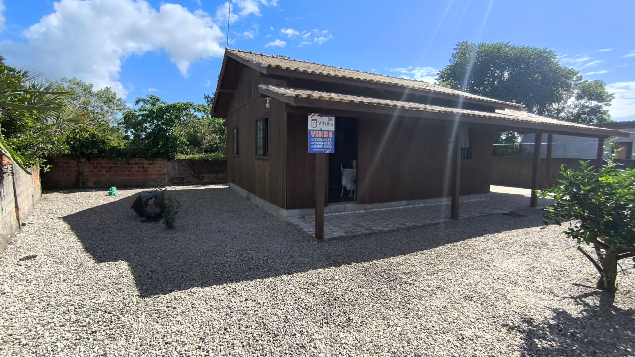 Casa localizada no Alto Arroio, Imbituba-SC