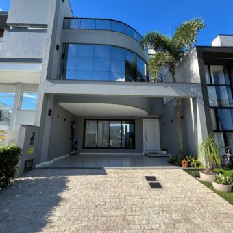 Casa de alto padrão no Garden Condomínio Clube – Deltaville/Biguaçu 