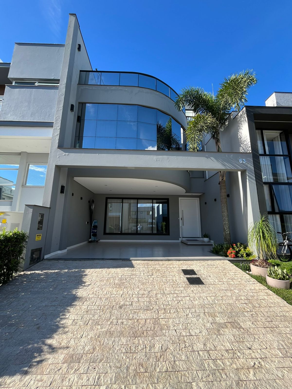 Casa de alto padrão no Garden Condomínio Clube – Deltaville/Biguaçu 