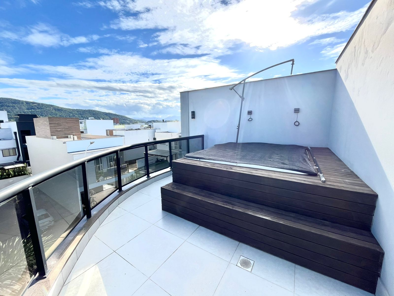 Casa de alto padrão no Garden Condomínio Clube – Deltaville/Biguaçu 