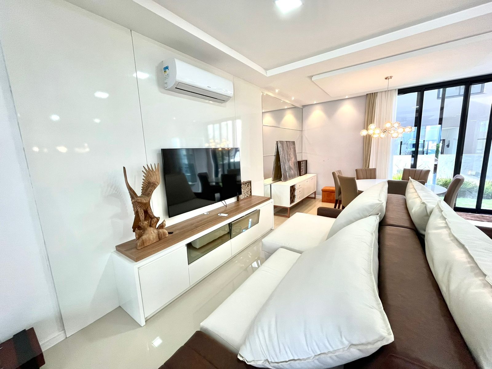 Casa de alto padrão no Garden Condomínio Clube – Deltaville/Biguaçu 