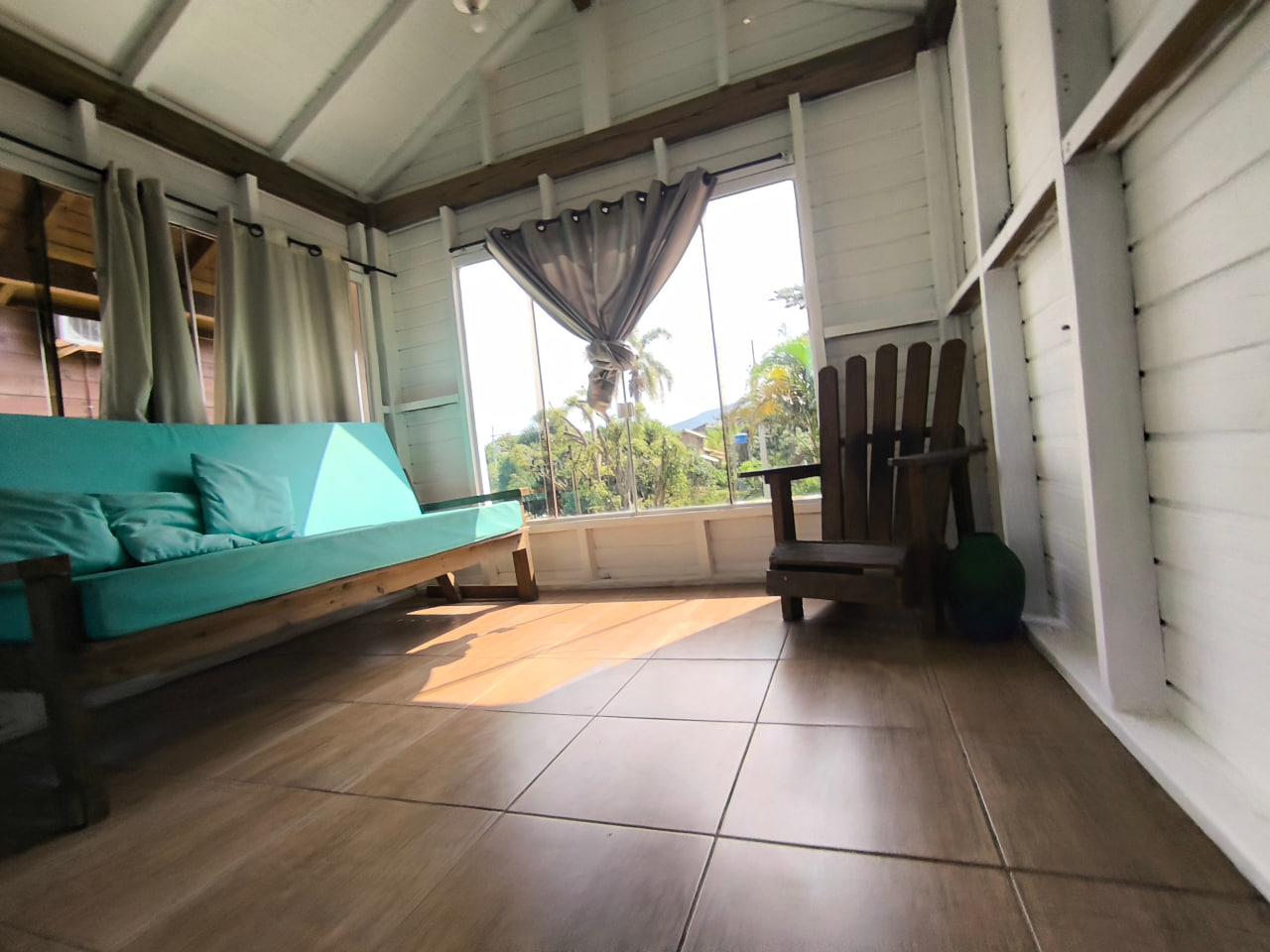 Casa com vista para lagoa à venda – Campo D’una, Garopaba/SC