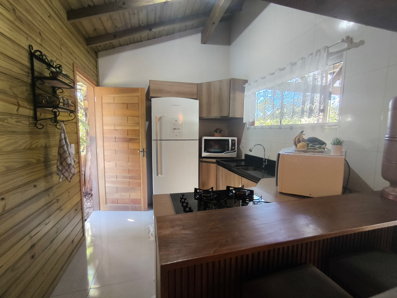 Casa á venda no bairro Arroio do Rosa, Imbituba-SC.