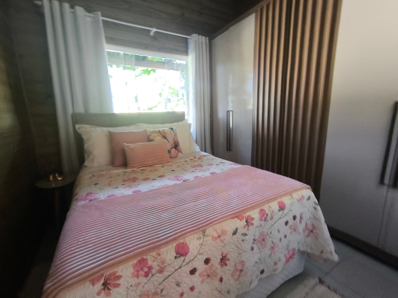 Casa á venda no bairro Arroio do Rosa, Imbituba-SC.