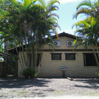 Casa à venda no Condomínio Ibira – Imbituba/SC