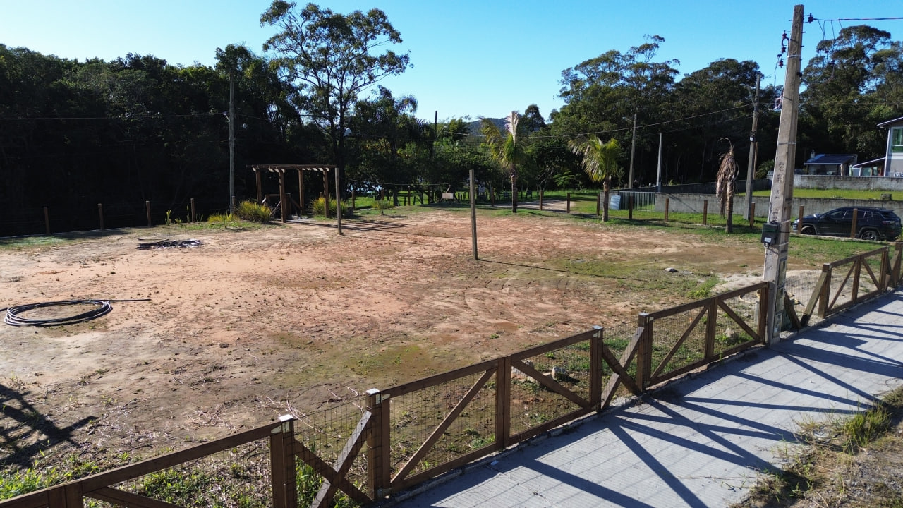Oportunidade exclusiva á beira da Lagoa de Ibiraquera