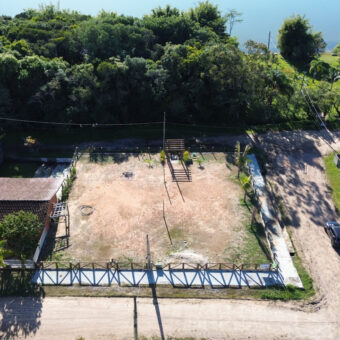 Oportunidade exclusiva á beira da Lagoa de Ibiraquera